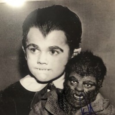 Smoothlee12's profile picture. My dead name