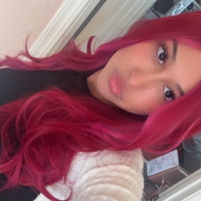 pelirojamel's profile picture. latina, peliroja & inlove w $$$ | 🤍