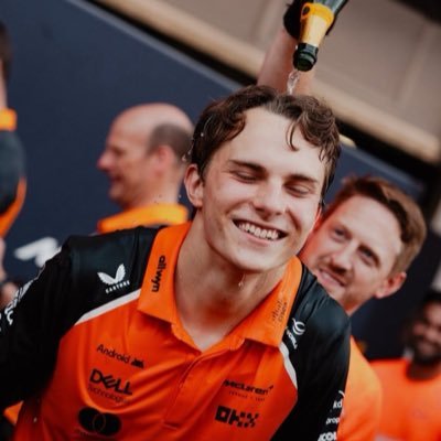 hamlerastri's profile picture. 22 and full of hOP1um for 2026