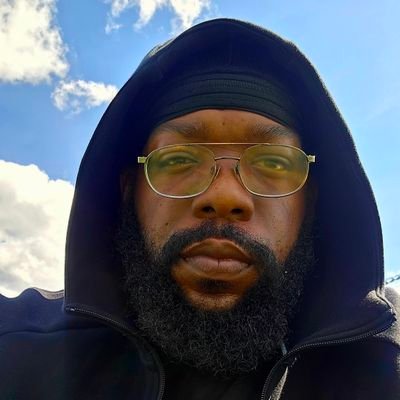 TheMightyRoyale's profile picture. Now why would you do that? 😂