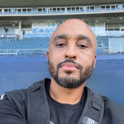 tommiedotjpg's profile picture. I shoot people