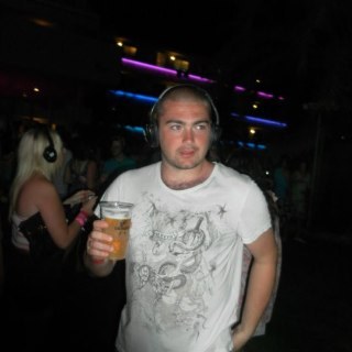 johneustace12's profile picture. Part bear part idiot / bear vs life you tube