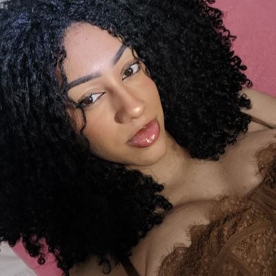 bia_cortesz's profile picture. só o impossível me interessa...🌊