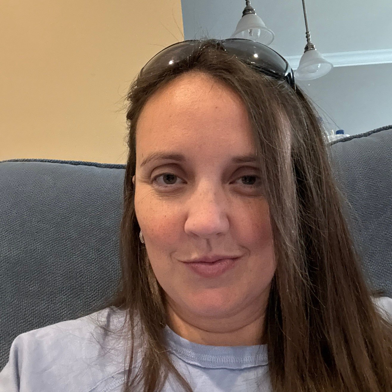 alondamarie15's profile picture. 