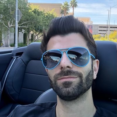 DM2live's profile picture. 