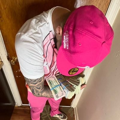based_medina's profile picture. Nova Rose 🌹 787 🏝 757 🏚 I’m a real trapper I do what I wanna 📦🔌💸🎒 rip bankroll , 🆓 da guyz 🦍 move in silence 🤫