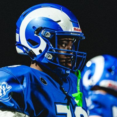 JBCharles20's profile picture. 6’3 // 255 | C/O 2028 | Ladue Horton Watkins High School | OL/DL | 3.5 GPA |