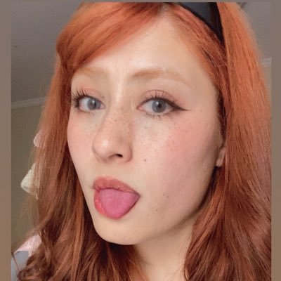 Tecito_matcha's profile picture. ☭ “𝕆𝕗 𝕥𝕙𝕖 𝕡𝕖𝕠𝕡𝕝𝕖, 𝔽𝕠𝕣 𝕥𝕙𝕖 𝕡𝕖𝕠𝕡𝕝𝕖”☭ Amo el Fallout, los gatitos y el té matcha. Mario Marcel te extraño. Marxista ✌︎('ω')✌︎ ☭