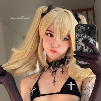 astasiangelsss's profile picture. the ash seeketh embers