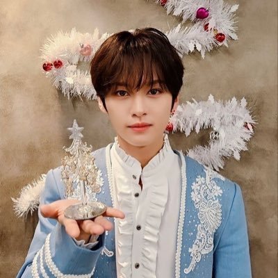 leahisstarlost's profile picture. ➵ I said, “maybe you” || multi || saw skz x3 || saw atz || 15, she/her