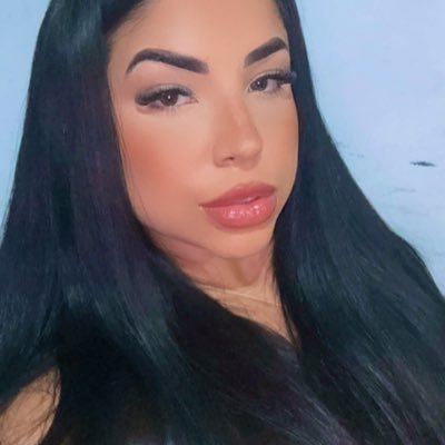 lyzieborges's profile picture. 