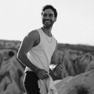 NR_445's profile picture. @RashedTV | تستاهل الأعجاب مع كل تقدير