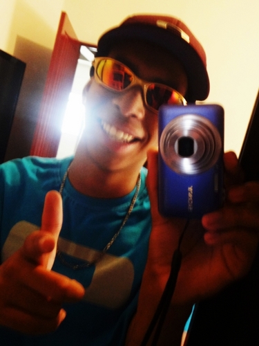 Compositor & Mc   Face? ae http://t.co/0PxhE83jxz