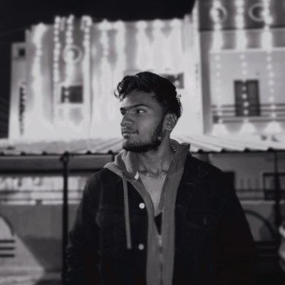 Prajwalakapj's profile picture. Creator Economy, building cool things on the internet with AI.