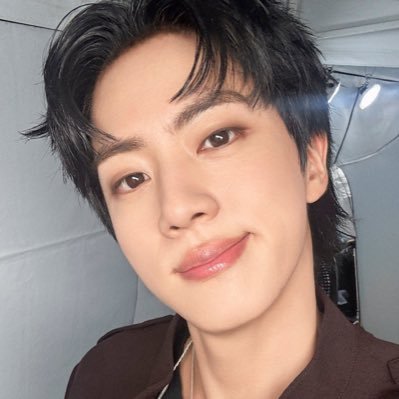 seokjinxbae's profile picture. 