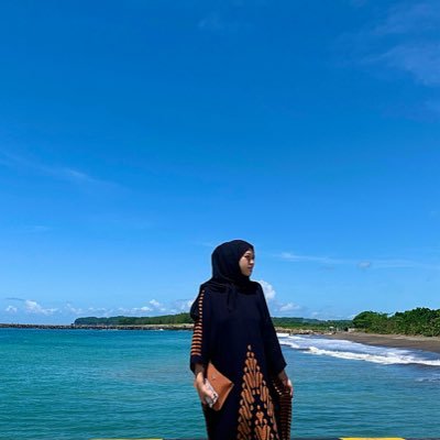 nanadehoney's profile picture. Udah tua || tweet random, nggak suka silahkan Block || porn lover ⛔️ DM gak jelas ⛔️