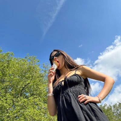 w3tkiitty's profile picture. gift me something from throne to get my attention🦋🪷#bi #wlw #nsfw