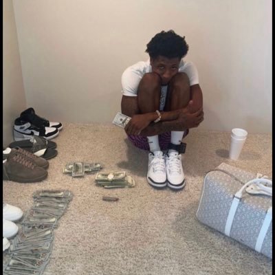 HunchoLajan's profile picture. Sit With The Pain It Will Pass You For Next One.