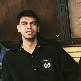 lnawyd's profile picture. عمریست که از خانه برون زده و آوارهء راهیم