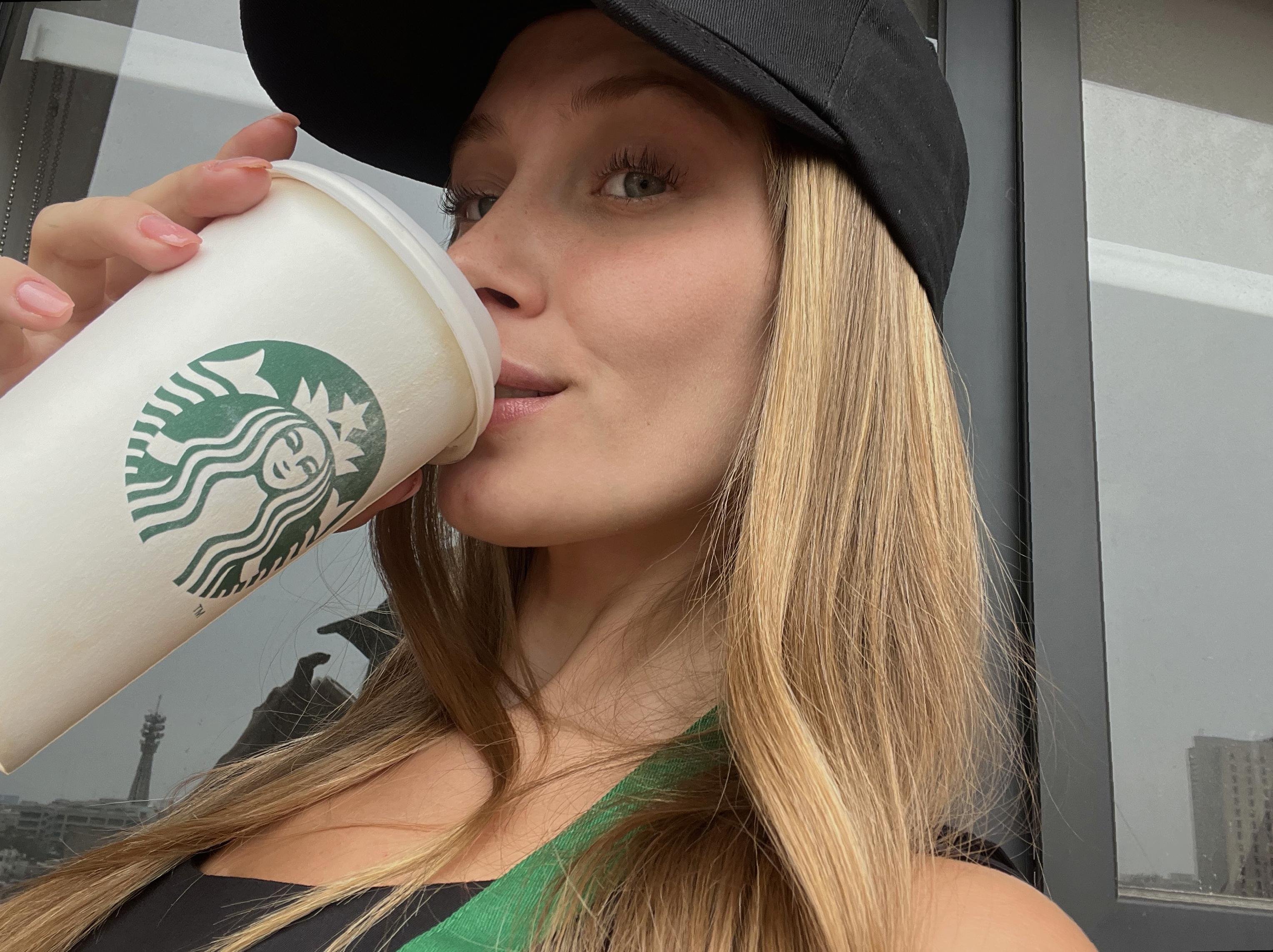 JarinpornC's profile picture. I brew coffee and need someone to film the naughty moments with 😈☕ the link under this explains