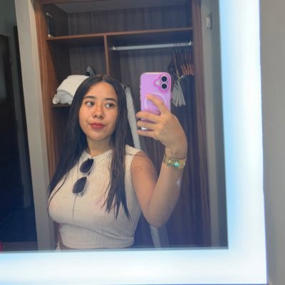 mariquirinorb's profile picture. I don't know, I don't care.