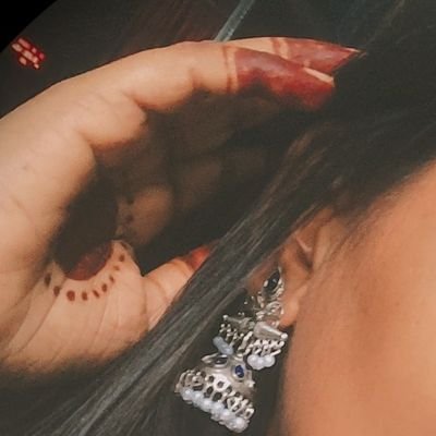 poonam_its's profile picture. अगर आपका आत्मसम्मान किसी को घमंड लगता है तो लगने दो...!!😎
महादेव 🙏🌼🌿
writer✍️ /Foodie🍰 /traveller🌴/ photography 📷

महादेव भक्त 🌺🌼