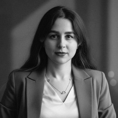 hanakhaanom's profile picture. مهندس نرم افزارم ولی تو دنیای دیزاین محصول گیر افتادم.