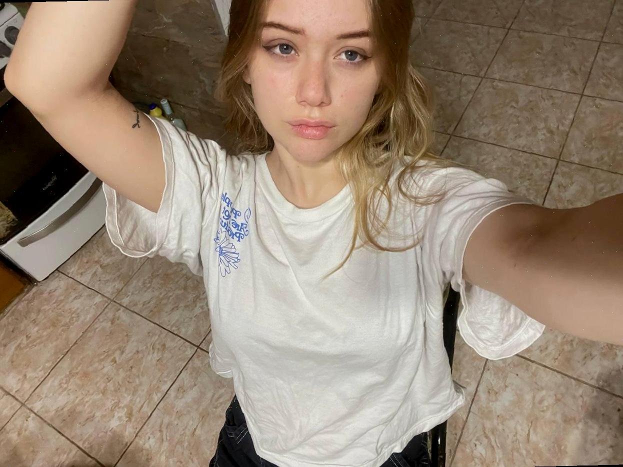 Smokej377x's profile picture. 21 🤍 old account vaporized so i'm here w/ a rubber duck :/ chaos scholar 🫧 emo cactus