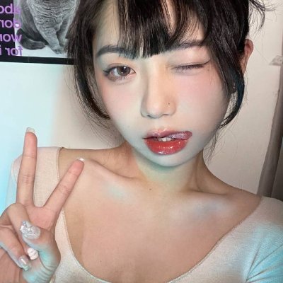 Palin__80F's profile picture. 平平无奇85G😗
这里是我的发烧树洞🍼
重度涩癖大美女🐰
会夸就多说点🥳
私信请做自我介绍，不然我会选择性失明