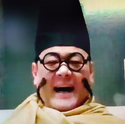 Hohogei_hohogei's profile picture. 未来から来た記憶喪失の偉人。

ヒゲと優しさで誰かをちょっと元気にする

「元気ほしい」
「笑いたい」
「癒されたい」
そんな時はホホゲイに寄りかかってよいぞよ。

フォローしてくれたら、ヒゲがふわっと揺れて喜ぶぞよ。

#ホホゲイ #朗読 #ボイス作品　 #ショートボイス　＃ショートドラマ