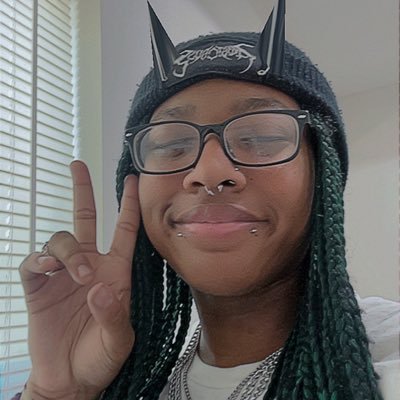 D0WNSTAIRZCULT's profile picture. 24 || metal, alternative, + rock ||“i could build a tower with the times i was pretending…” ||