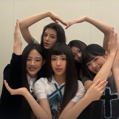 juantokki's profile picture. 행복하게 해주지 못할 것 같아서. I'm just a house plant with emotions. 🌱 For #NewJeans #뉴진스. #민지, #하니, #다니엘, #해린, #혜인. #OliviaMarsh.

#NJZ #온세상이뉴진스 

💙🩷💛💚💜🧢🐰