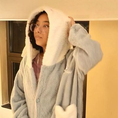 ricaannet's profile picture. Unedited Me | Constantly Creatively Constipated