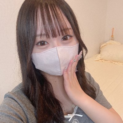 momo_urara1's profile picture. 無職、転職活動中。出会いってどこにあるん？