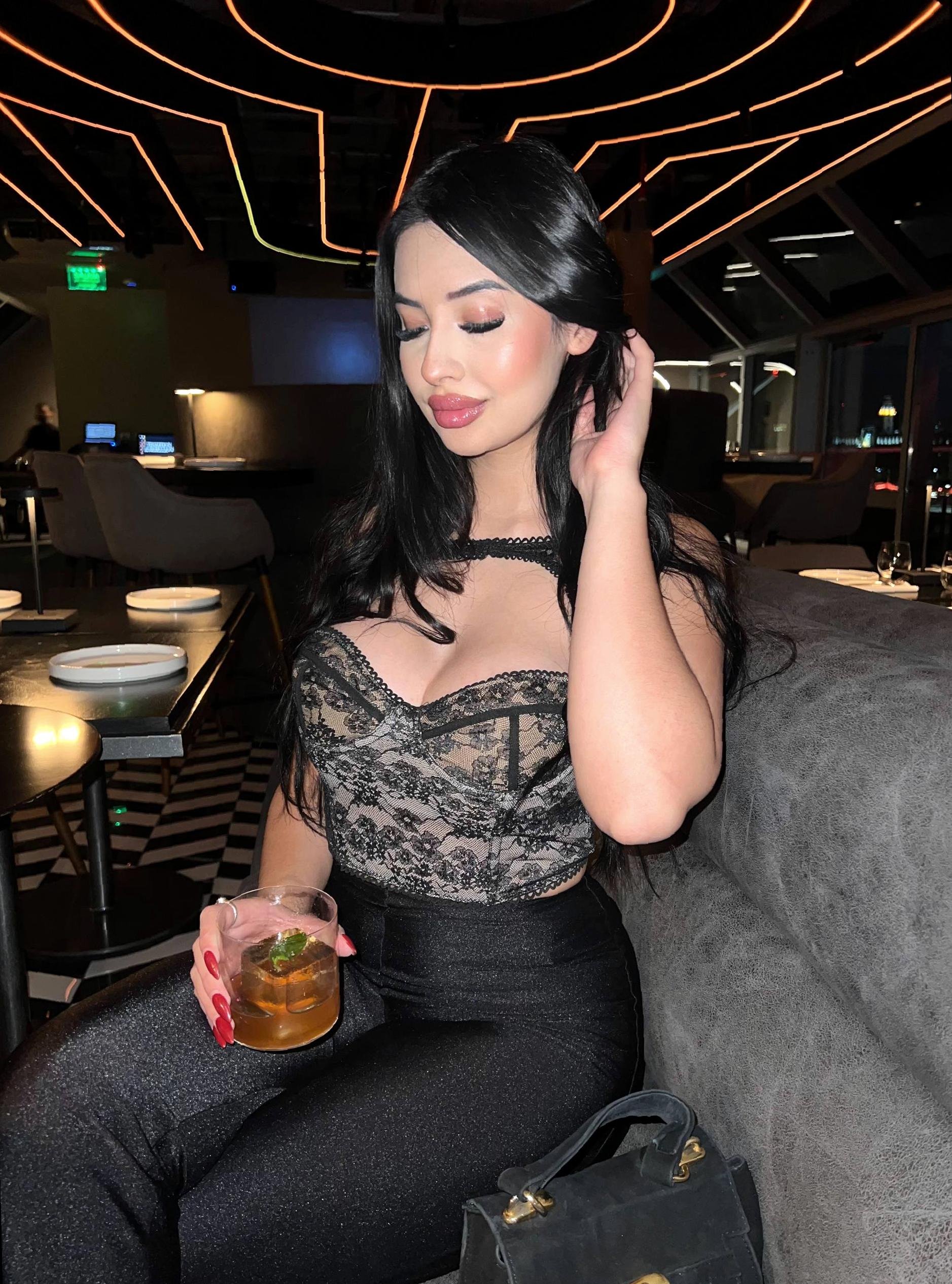 Zeno62466224's profile picture. i make chaos look charming and effortless