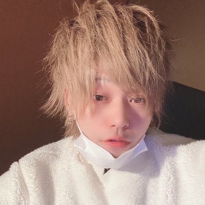 takuzou165287's profile picture. 