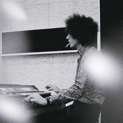 zeropinkfloyd's profile picture. 