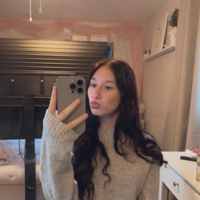 xIsabellex_07's profile picture. Live everyday on TikTok