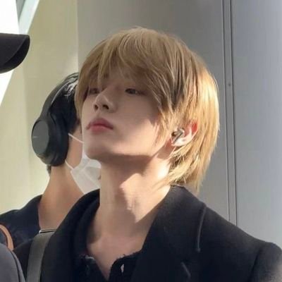 TXT1957722's profile picture. TXT 大人MOA
BOMGYU🧸❤️🐻범규
SEVENTEEN JUN🐱