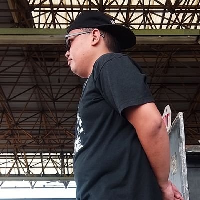 Larwin10221998's profile picture. #Larwin@32