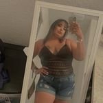 Niaxrra's profile picture. "Absence makes the heart grow fonder