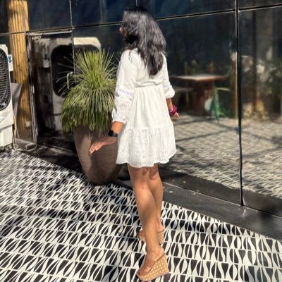 bigsisenergy's profile picture. lemonading through life