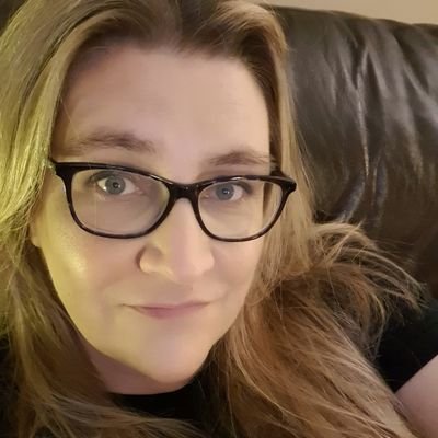 FrauForelle's profile picture. If you don't stand for something, you'll fall for anything. 
Give a man a mask, and he will show you his true face. 
Blue. Through and through. 

Dworkin 7