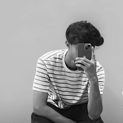 jitenderraaz96's profile picture. !! जय श्री राम !! People look for love in others , I look for it in Myself..🔰!! @ElvishYadav 💙My brother🗿!!