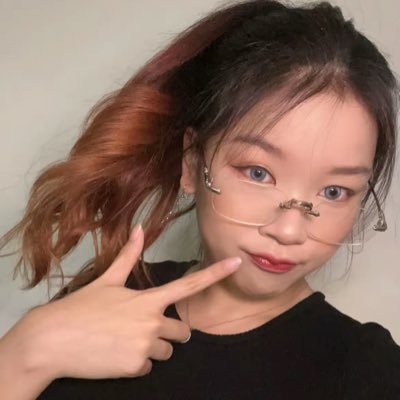 celcelline_'s profile picture. crystal white-nya @vieos_idol 🤍 | "si putih berzodiak pisces yang nokturnal seperti ikan lele" 🐟🌃 | if you find me at mkzk arion's stream, no you don't. 😗