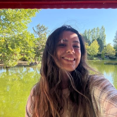 duygu75165's profile picture. 