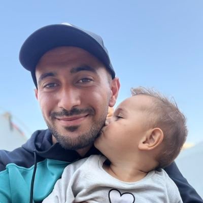 samer_from_gaza's profile picture. From Gaza, A Father, a Civil Engineer and an Expert Graphic & Motion. I am Fighting For My Family