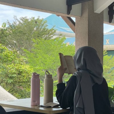 syugaze's profile picture. i do boring stuff.