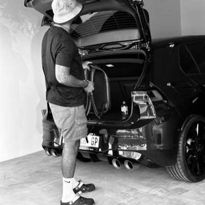 jozeghmpe's profile picture. Relax..!😎💰