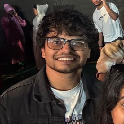 buildingcoolshi's profile picture. I lift and code